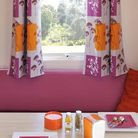 مكان تخييم Mobil-home Cosy Avec Terrasse Pour 2 Personnes A - Api-1-52-784 *